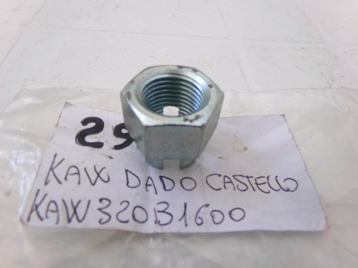per kawasaki kl600 klr650 dado castello ruota posteriore nut rear wheel 320b1600 920151947 42045014