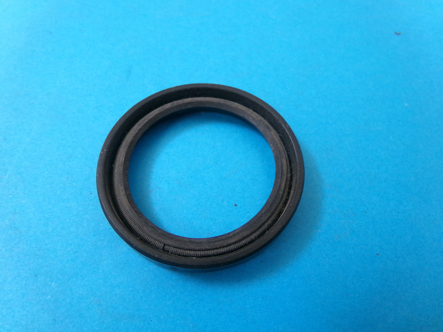 Paraolio paraoli sigillo oil seal Dichtung motore 32x42x7 32 42 7 sceau motour engine