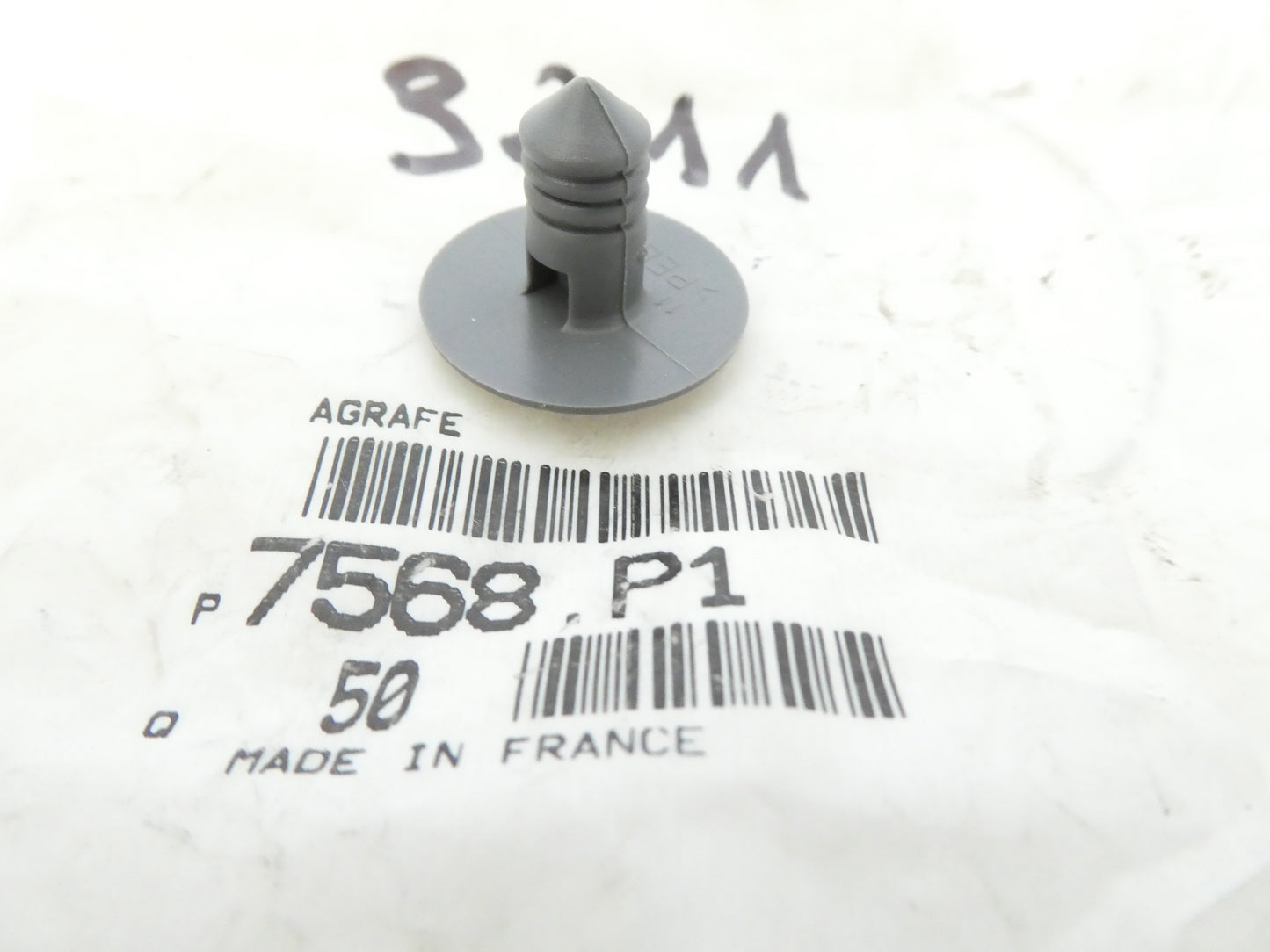 per peugeot citroen auto tappo clip fissaggio grigio plug cap agrafe grey 7568.P1