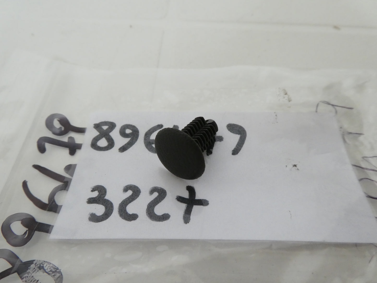 per peugeot citroen rivetto clip fissaggio fixation clips rivet fixing 896479