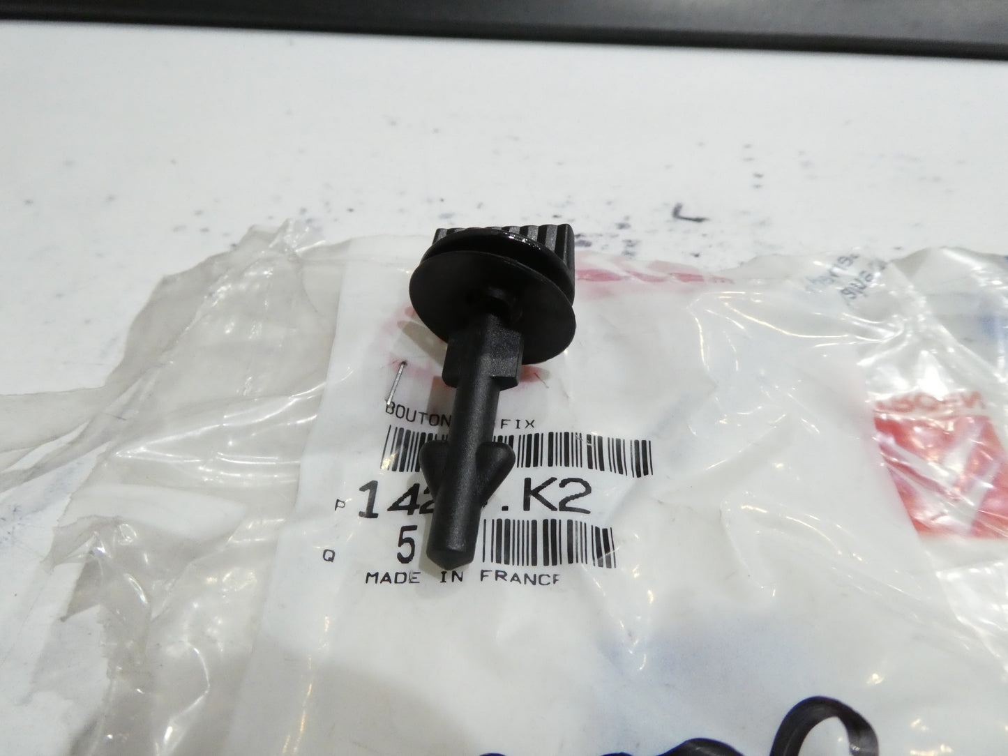 per peugeot citroen 1425k2 vite clip fissaggio filtro aria filter air screw knob