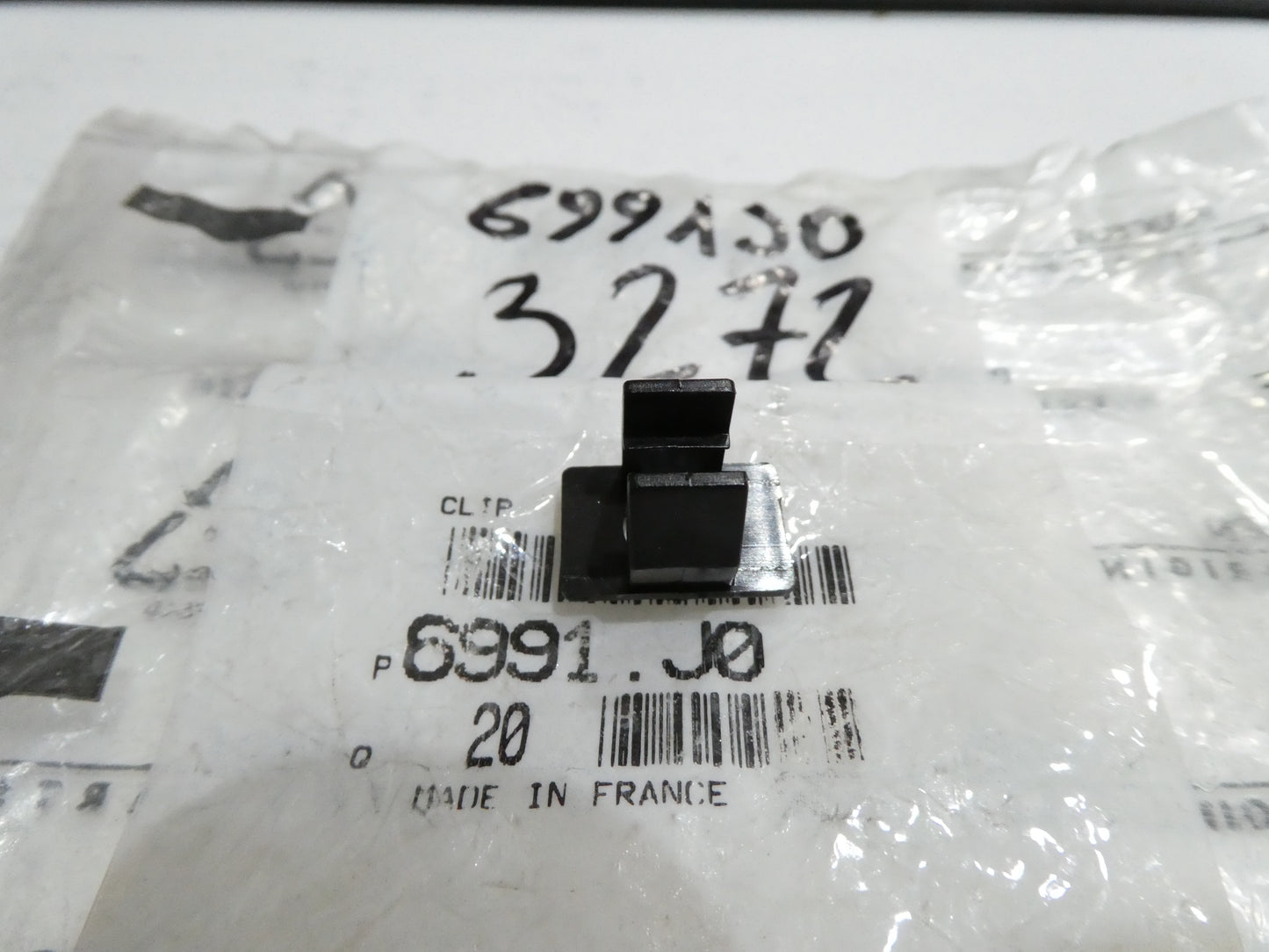per peugeot citroen 6991J0 clip fissaggio fixation fixing klammer interior body