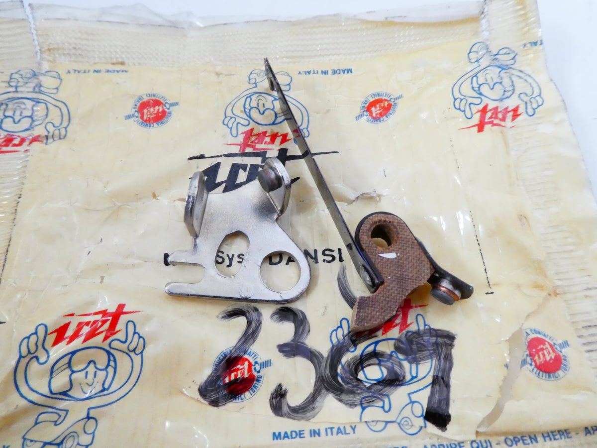 Per 150 Corsaro moto contatti accensione per volano flywheel contact point OEM Zündkontakte adp 7A adp 36ab (Copy)