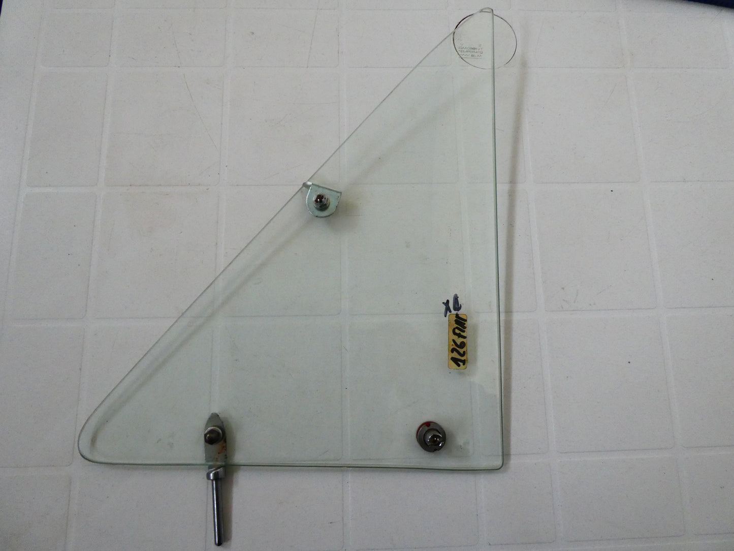 Per Fiat 126 auto vetro laterale deflettore destro glass right car deflector vetro temprato
