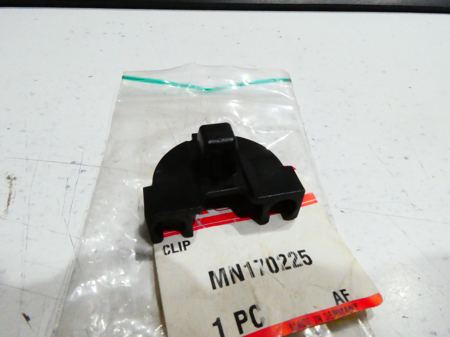 per auto mitsubishi colt 2005 2008 clip fissaggio tubo lava vetro parabrezza mn170225