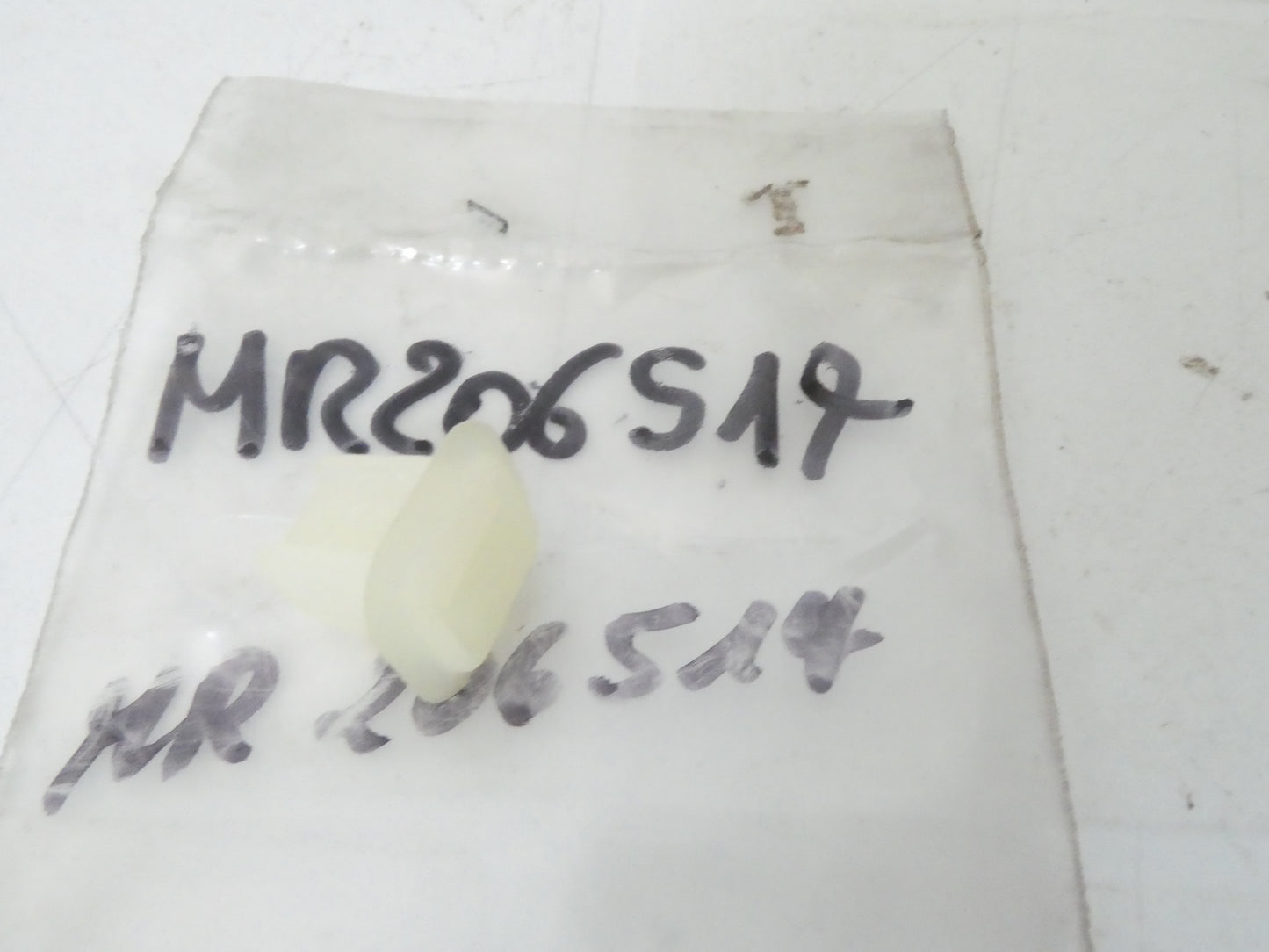 per auto mitsubishi clip fissaggio mr206517 fixing clip