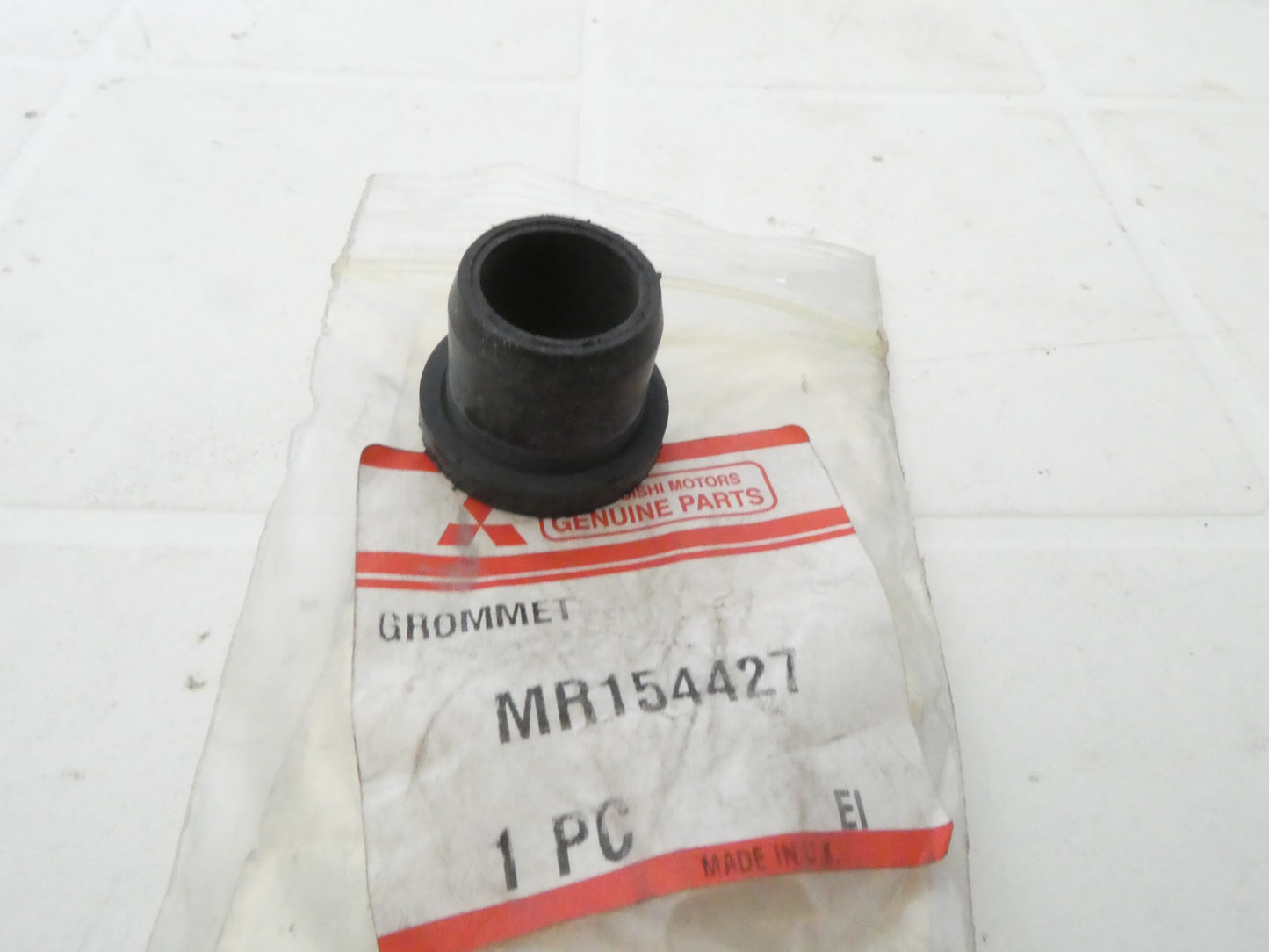 per auto mitsubishi carisma spacestar rondella serbatoio lava vetri grommet windshield tank mr154427