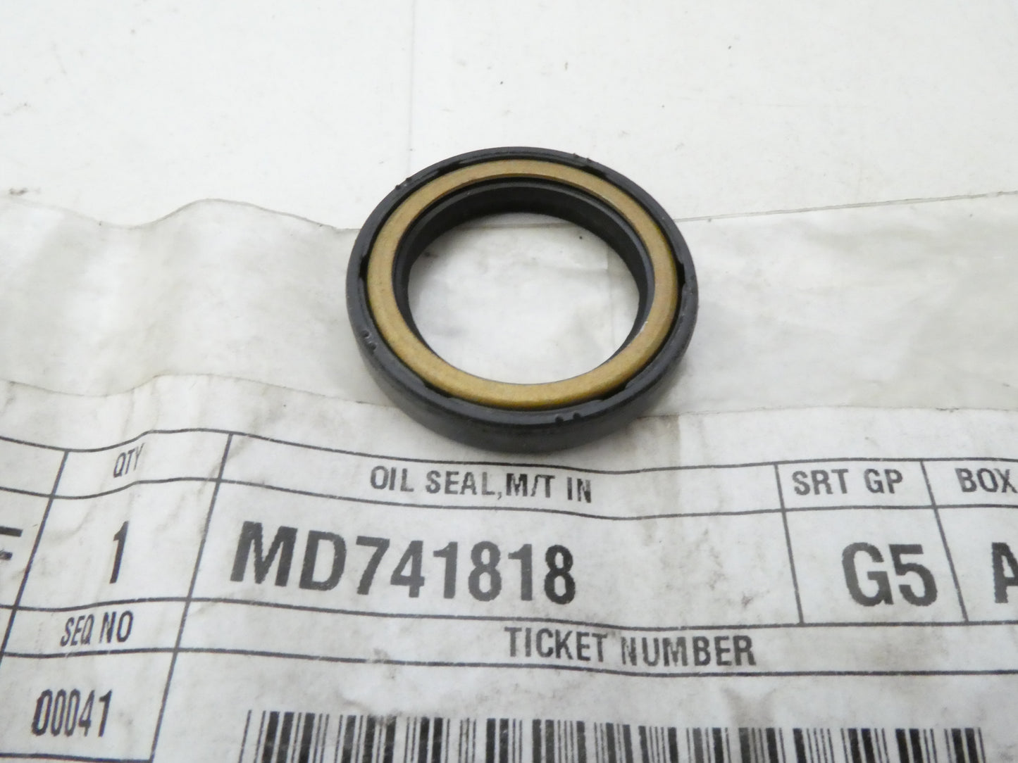 per auto mitsubishi paraolio cambio oil seal mt md741818