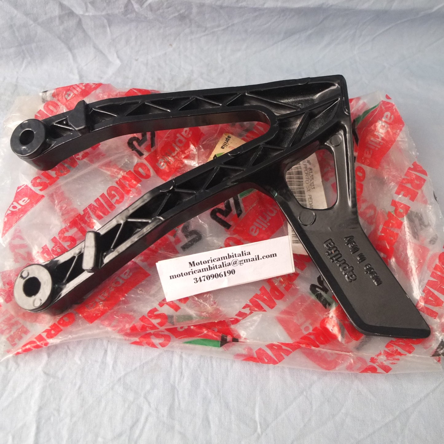 per aprilia af1 125 futura staffa pedana passeggero sinistra nera 8135323