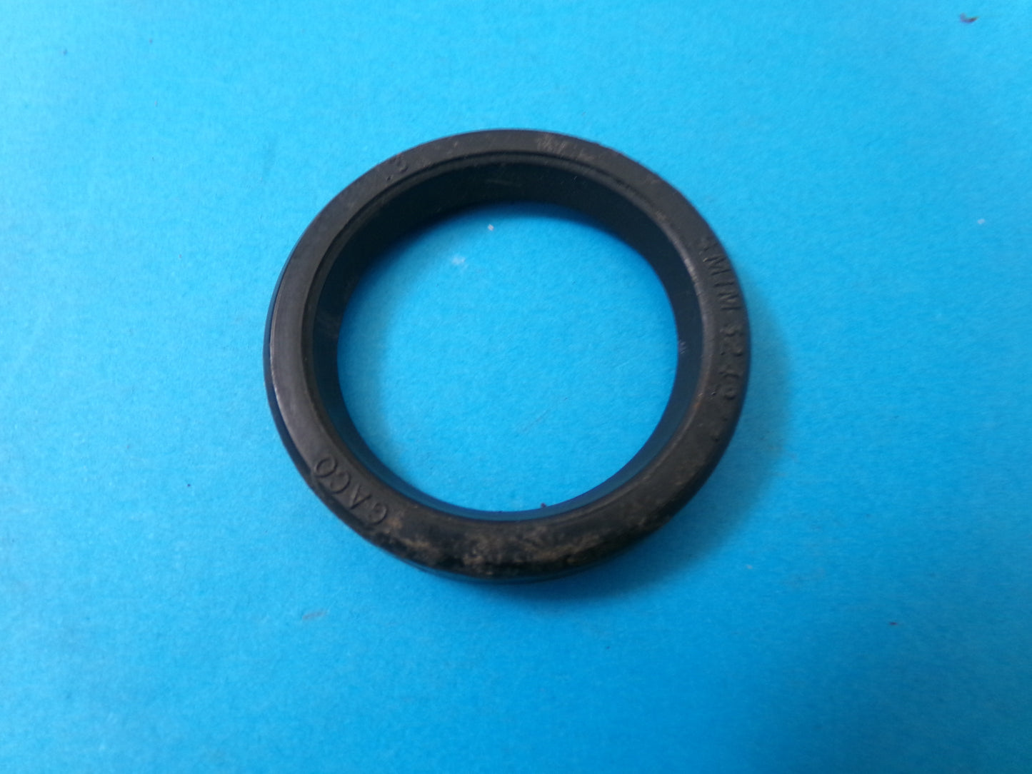 Paraolio paraoli sigillo oil seal Dichtung motore 32x42x7 32 42 7 sceau motour engine