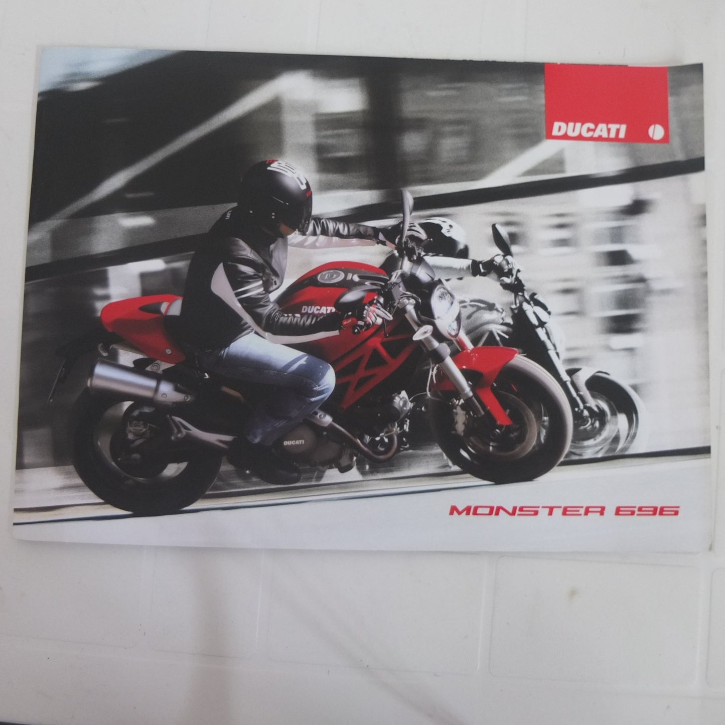 Ducati Monster 696 gamma moto opuscolo catalogo brochure depliant pubblicità