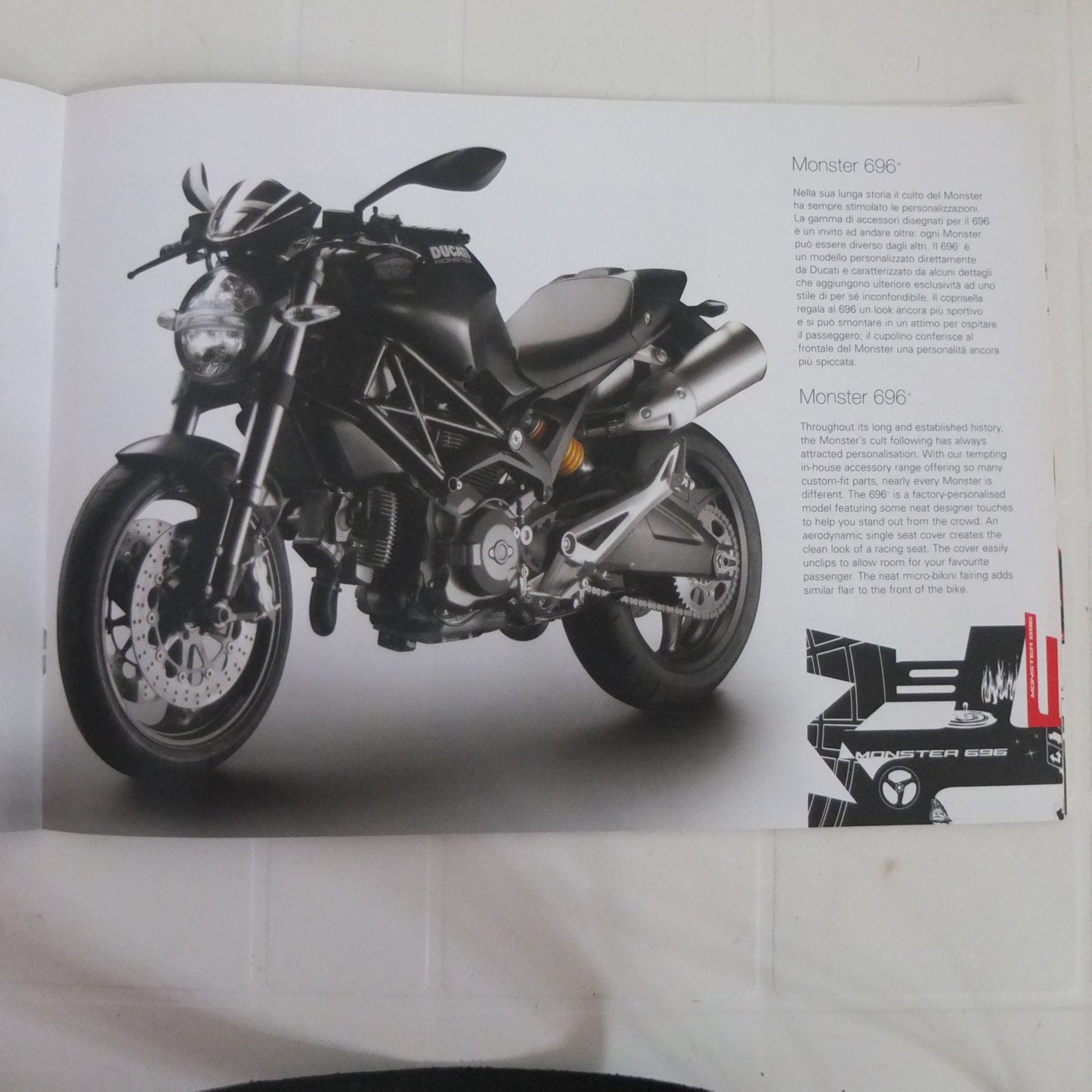 Ducati Monster 696 gamma moto opuscolo catalogo brochure depliant pubblicità