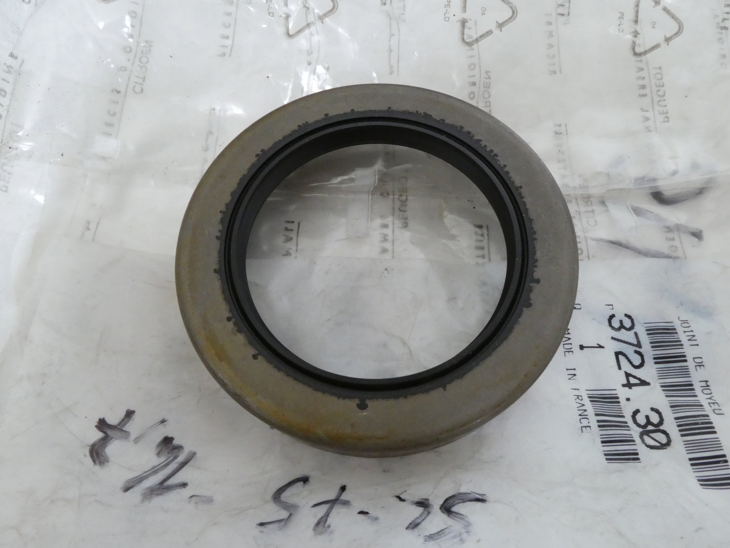 Per Fiat Ducato 280 290 paraolio 372430 ferro parapolvere ruota oil seal 52 75 14 ,7