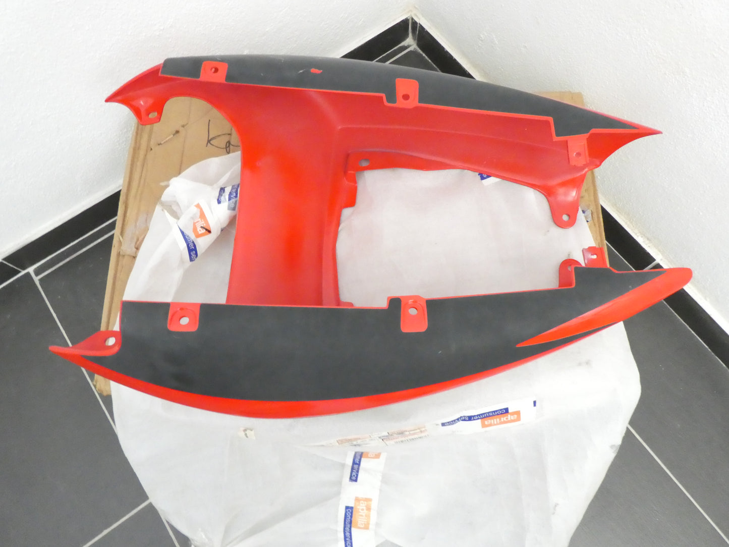 per aprilia rsv 1000 v60 2001 2002 hot red codone posteriore carena sella queue tail rear 8149959