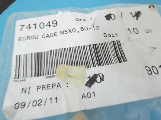 Per PEUGEOT 50  741049 jet force panel plastic clip dado pannello ecrou cage scooter carena speedfight