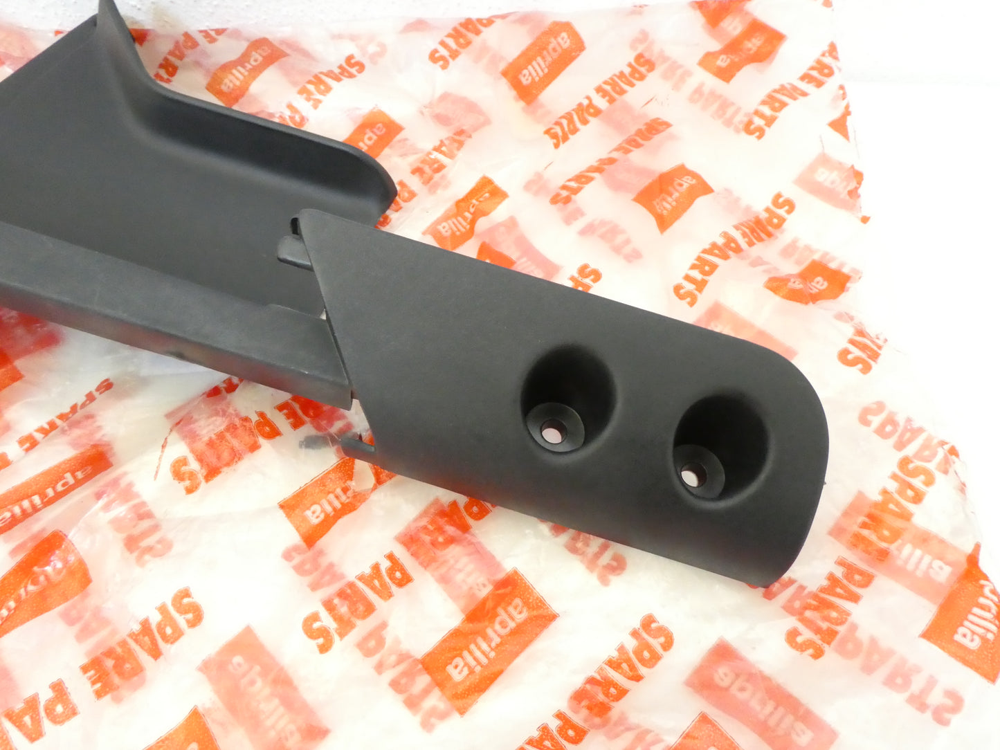 PER APRILIA Pegaso 650 8139760 paracolpi forcella stelo parafango anteriore sinistro bracket mudguard