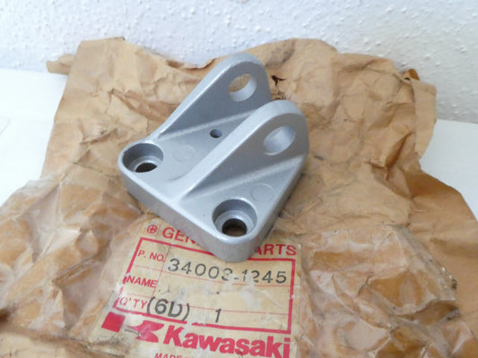 Per Kawasaki ZX1000 gpz 1000 staffa pedana anteriore sinistra holder footpeg 340031245 moto
