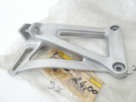 Per Yamaha 750 supertenere 90 94 moto staffa piastra pedana posteriore sx footpeg 3LD2741l10