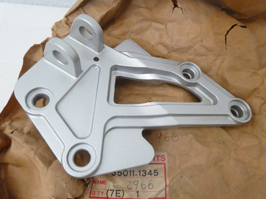 Per Kawasaki gpz 600 500 Ninja zx staffa pedana anteriore footpeg Holder 350111345 moto