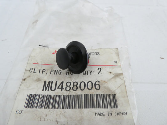 per auto mitsubishi mu488006 clip fissaggio interno motore engine fixing clip