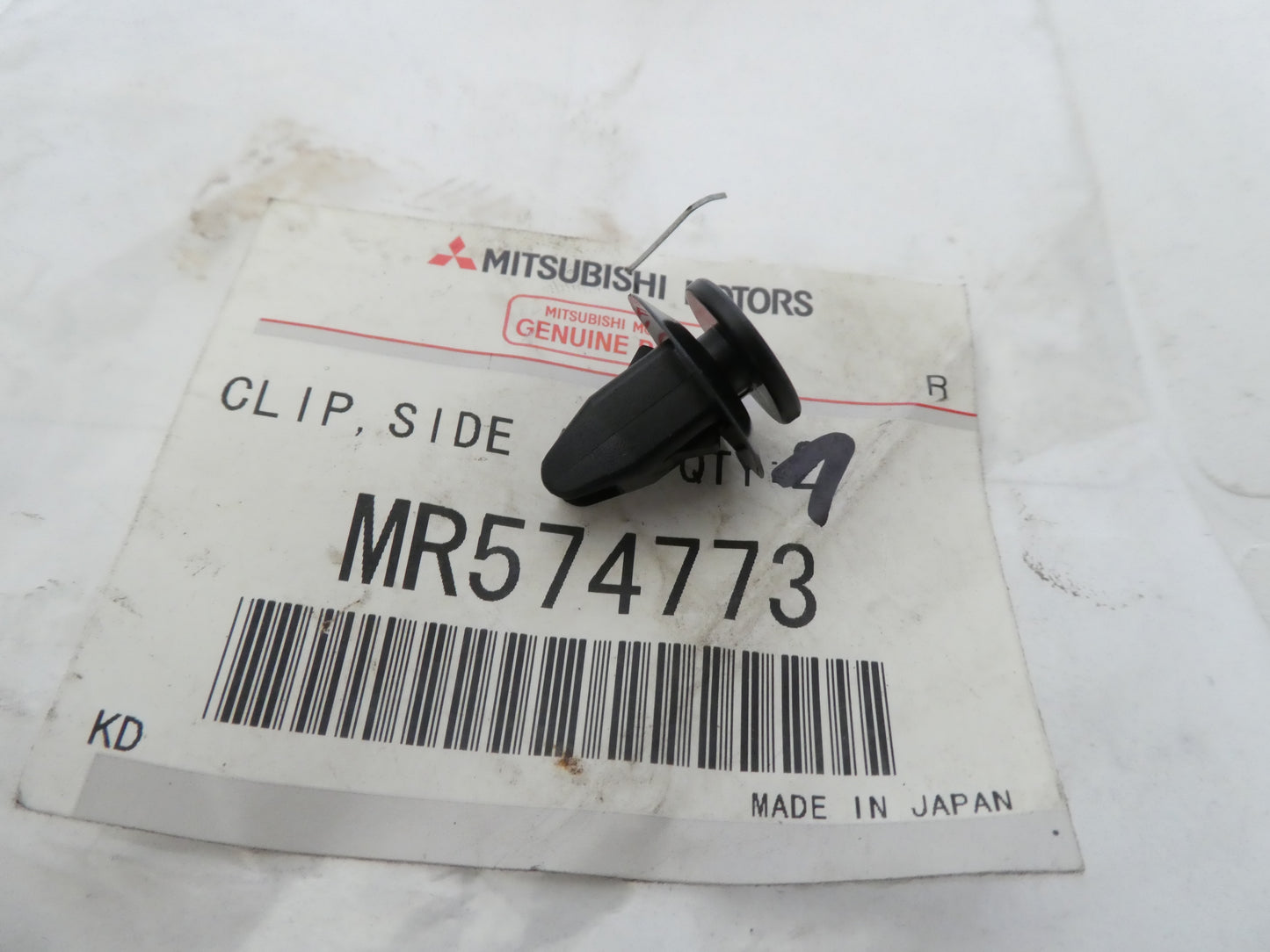 per auto mitsubishi clip fissaggio sportello plastica fixing clip plastic mr574773 door