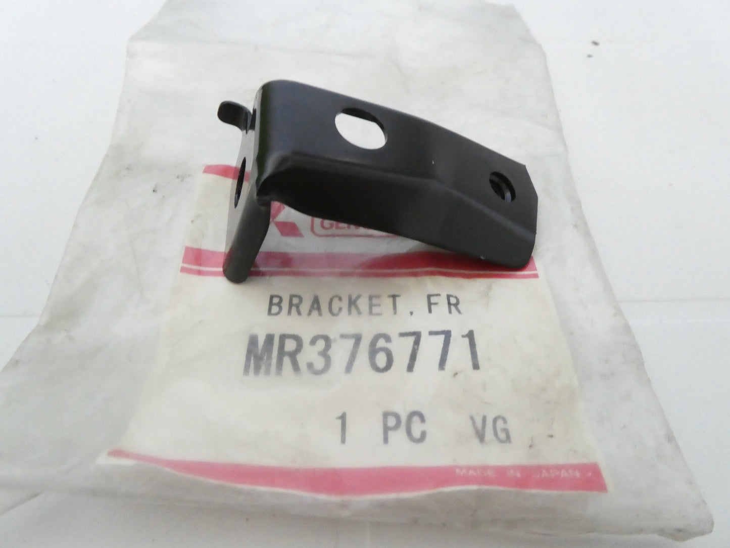 per auto mitsubishi rvr space runner staffa parafango anteriore bracket front  fender mr376771