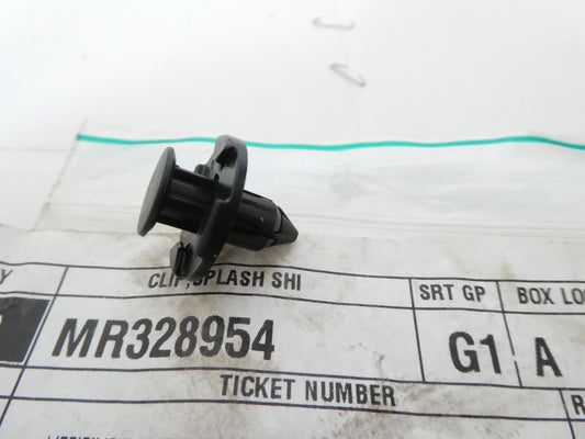 per auto mitsubishi mr328954 clip fissaggio parafango splash fixing