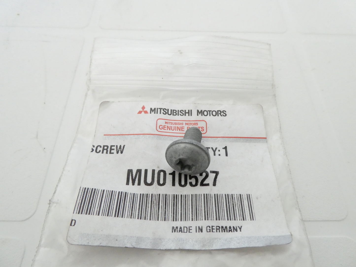 per auto mitsubishi mu010527 vite fissaggio screw fixing MU010527