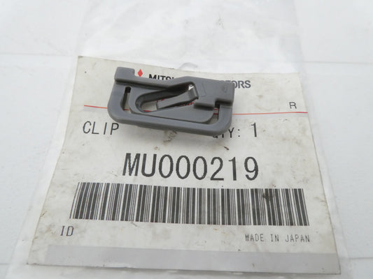 per auto mitsubishi lancer 03 07 mu000219 clip fixing moulding interior