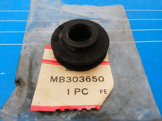 per auto mitsubishi boccola silent block bushing rubber  mb303650