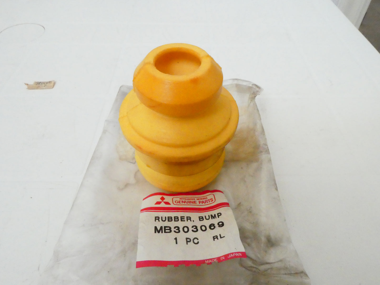 per auto mitsubishi lancer colt mirage libero rubber bumper shock absorber mb303069