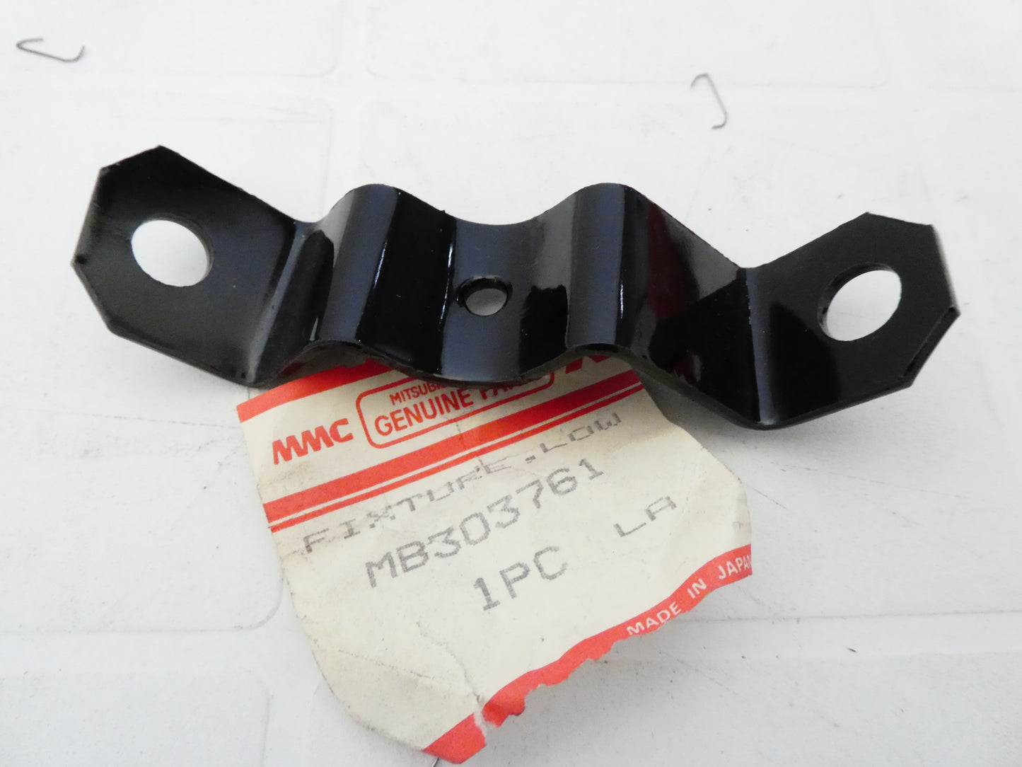 per auto mitsubishi mb303761 staffa destra barra stabilizzatrice bar stabilizer bracket right