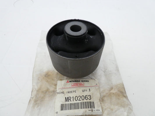 per mitsubishi mr102063 silent block rear suspension bushing indipendent sospensione posteriore