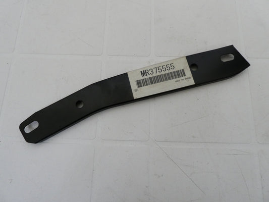 per auto mitsubishi grandis chariot space wagon piastra paraurti anteriore sinistra  mr375555