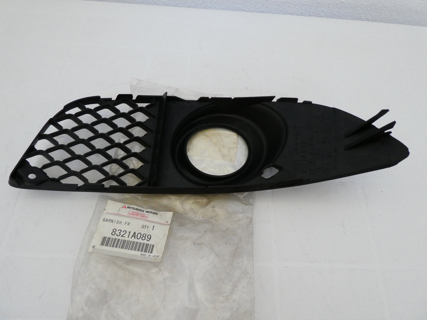 per mitsubishi lancer 07 09 garnish left front bumper grill light griglia fendinebbia  8321a089