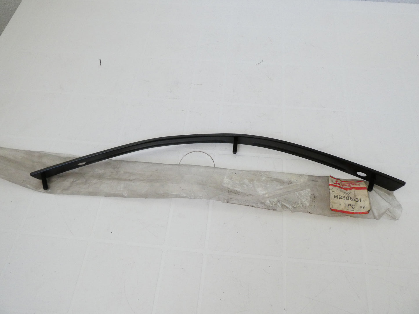 per mitsubishi galant eterna emeraude piastra anteriore lamiera sinistra plate left  mb888331