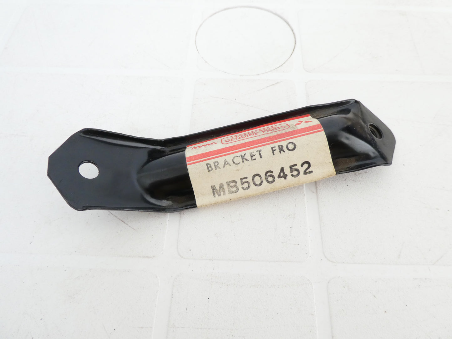 per auto mitsubishi lancer colt mirage 1984 1988 holder plate bracket front fender mb506452