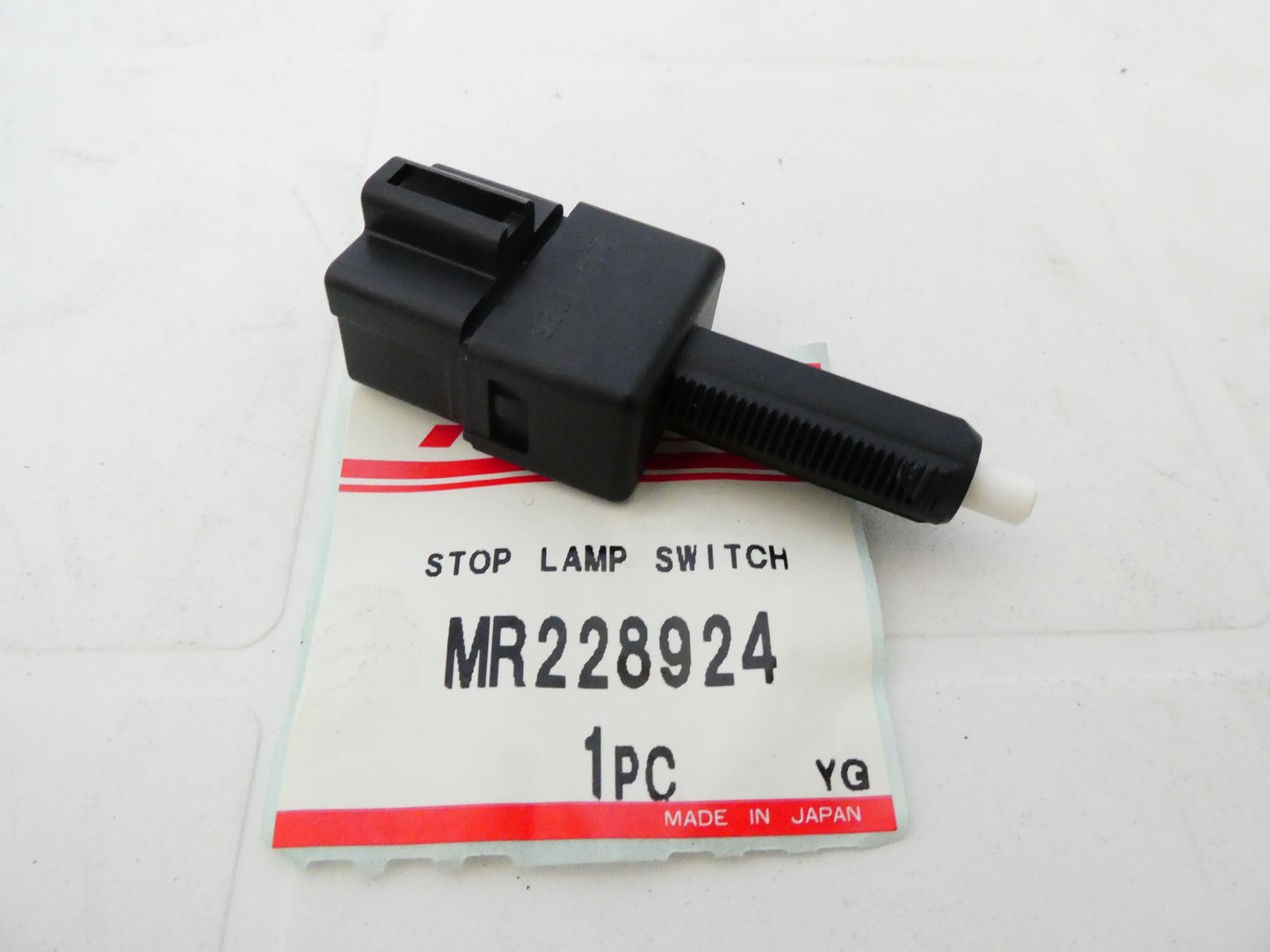 per auto mitsubishi interruttore stop stop lamp switch mr228924 243-1t26