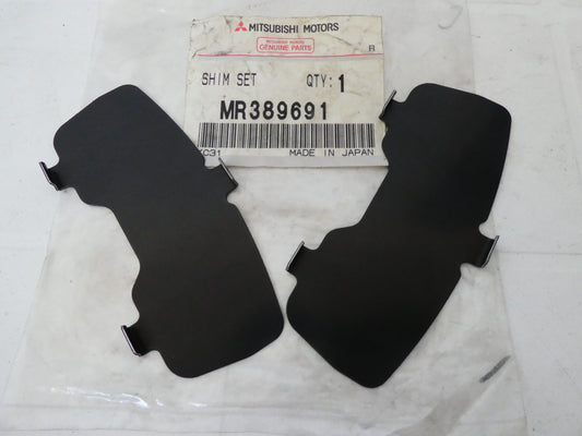 per mitsubishi spessori pastiglie freno post shim brake rear pad mr389691