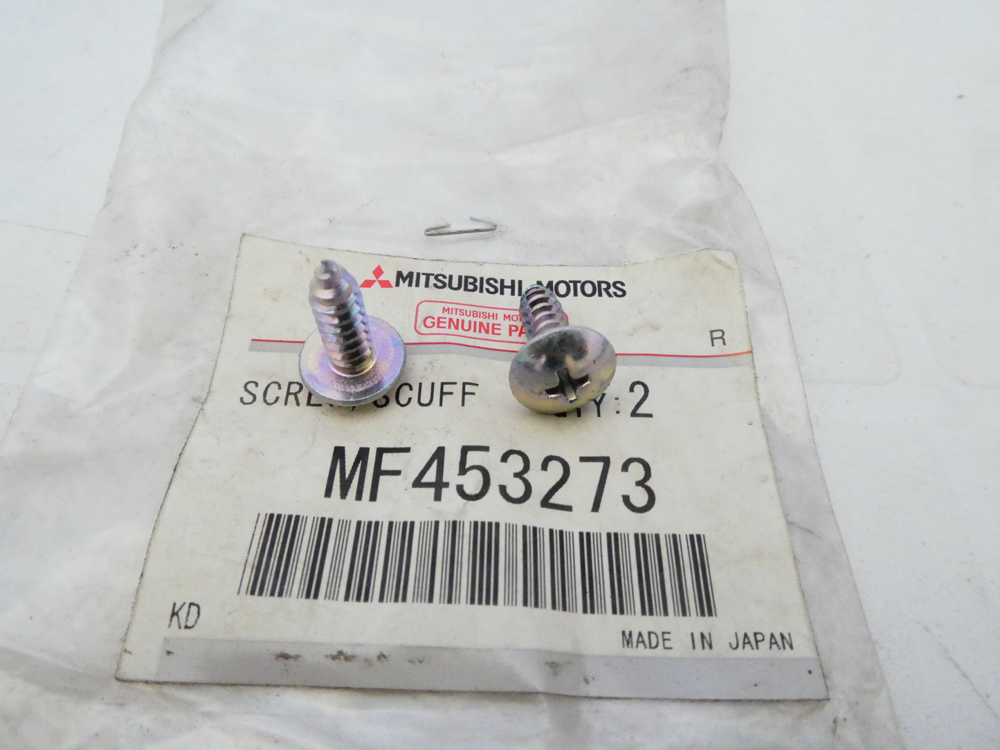 per auto mitsubishi coppia vite fissaggio pair fixing screw scuff mf453273