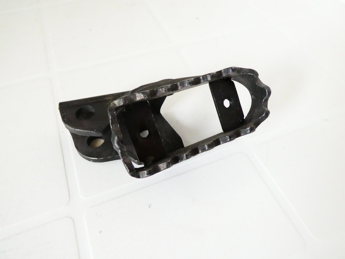 Per Aprilia pegaso 650 92 96 moto Pedana poggiapiedi anteriore destra nera front right footpeg motorcycle 8135398 (copia)