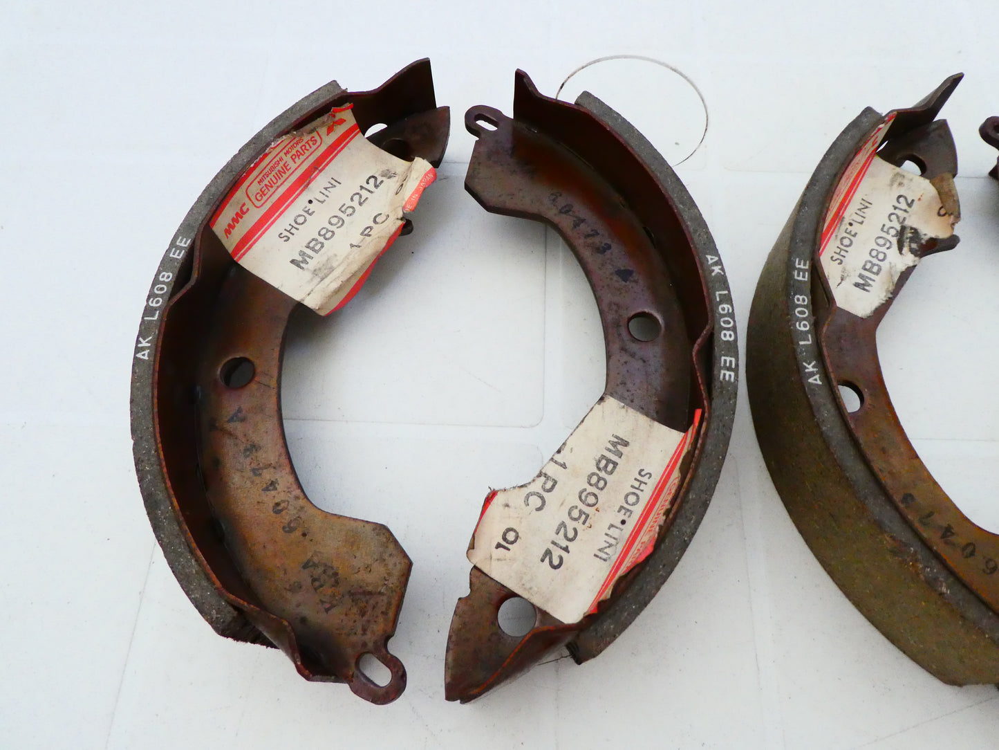 per auto mitsubishi colt 1978 1984  ganasce freno tamburo posteriore brake shoe rear set mb895212