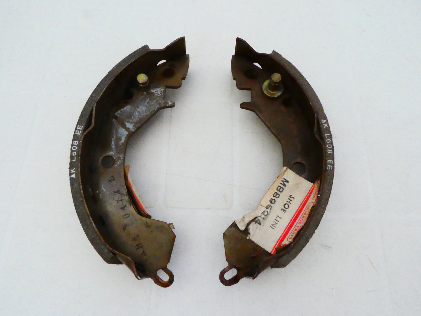 per auto mitsubishi  ganasce freno tamburo posteriore brake shoe rear set mb895214