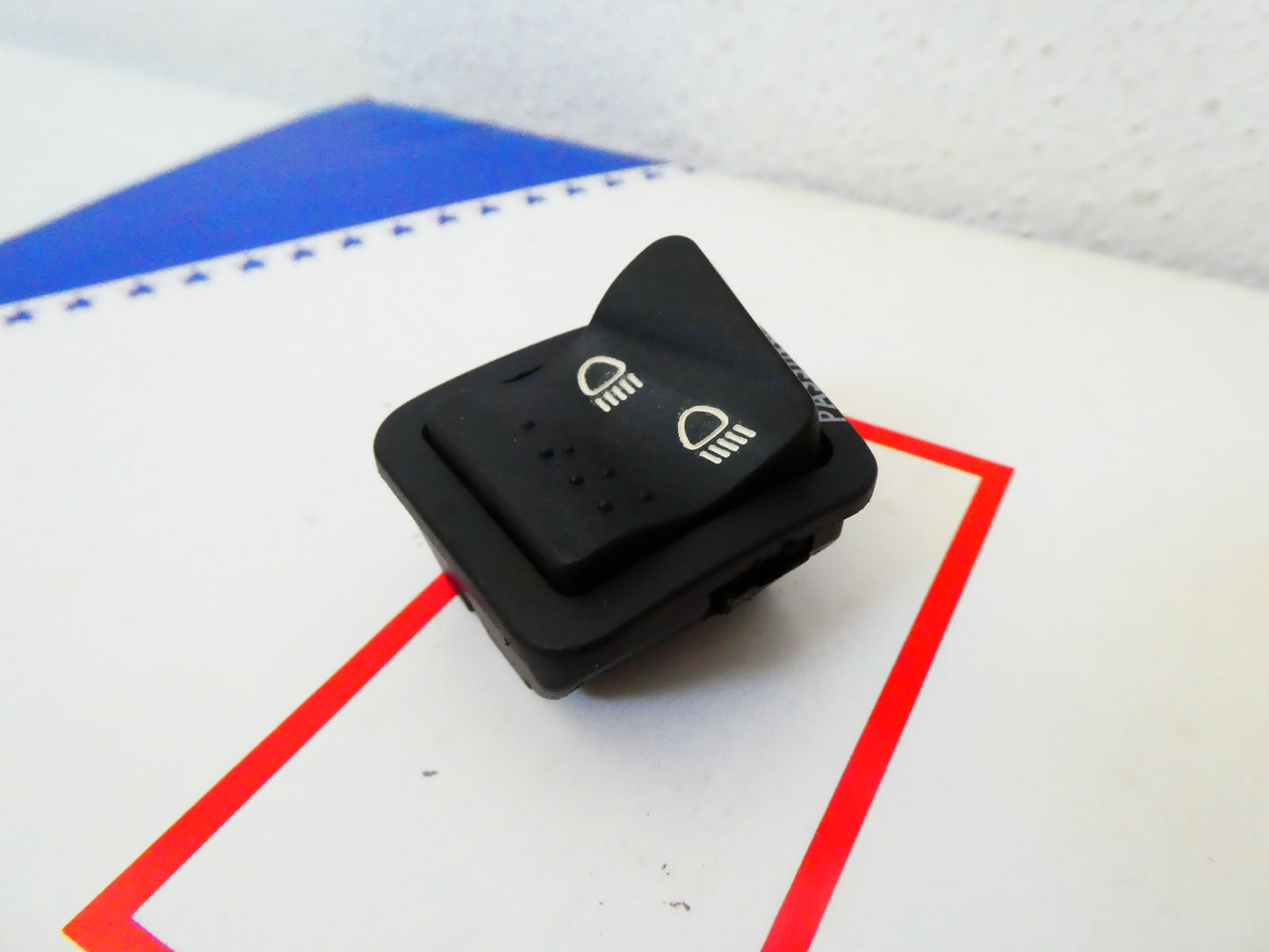 Per Aprilia leonardo 250 2000 2003 (mot yamaha) pulsante interruttore devio luci passing fari scooter switch