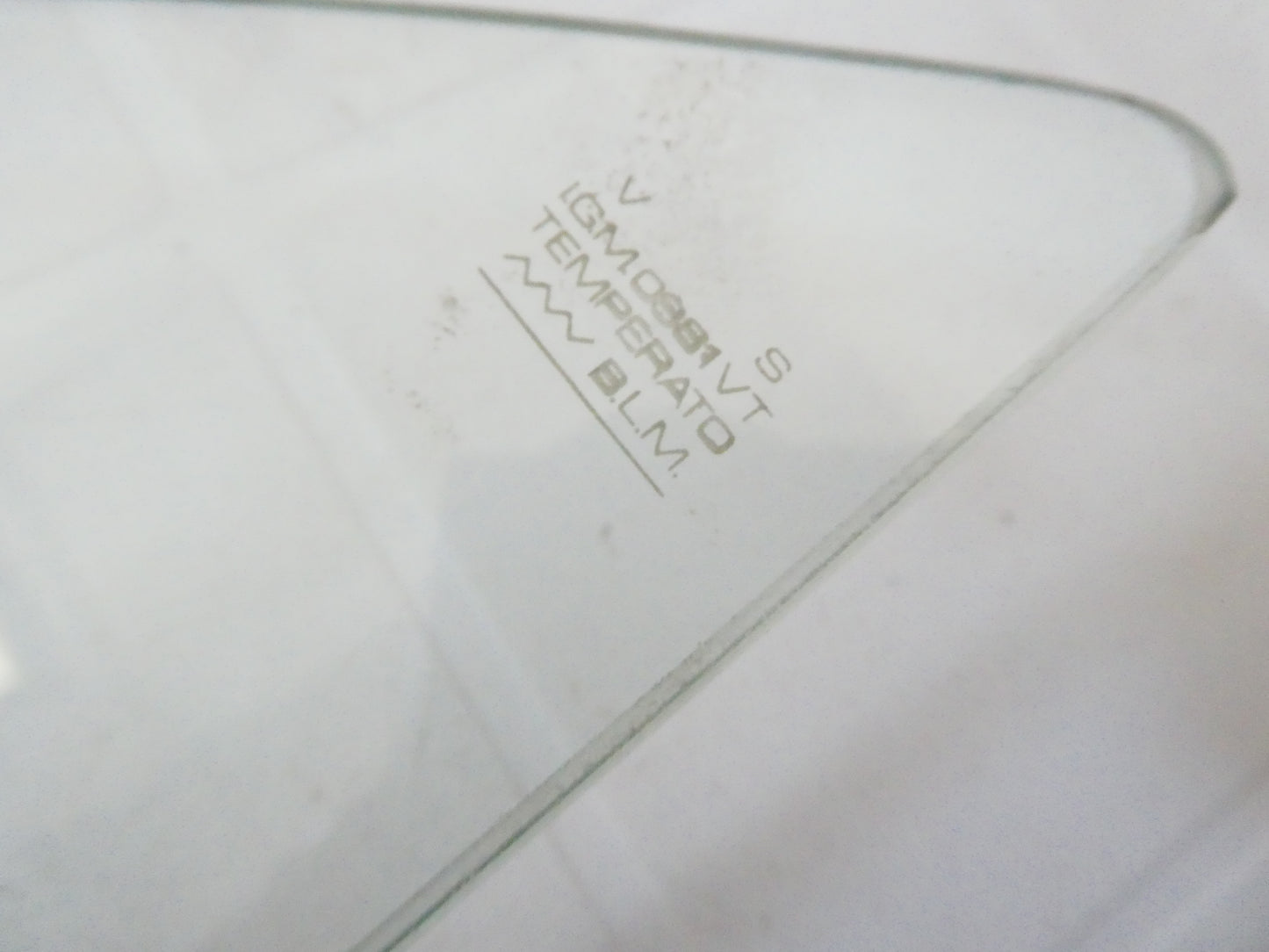 Per Fiat 126 auto vetro laterale deflettore destro glass right car deflector vetro temprato