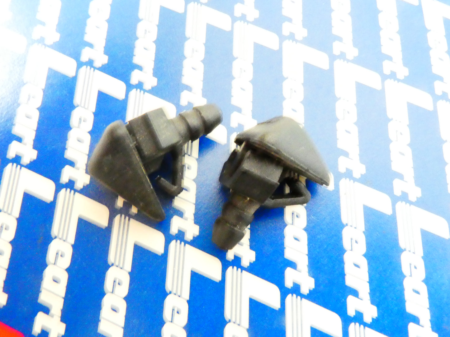 Per Fiat uno 1 serie getto coppia getti spruzzatori lavavetro parabrezza vetro ugello nozzle glass car