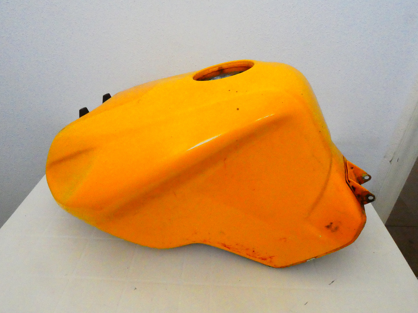 per ducati st2 st3 st4  serbatoio benzina tank fuel giallo
