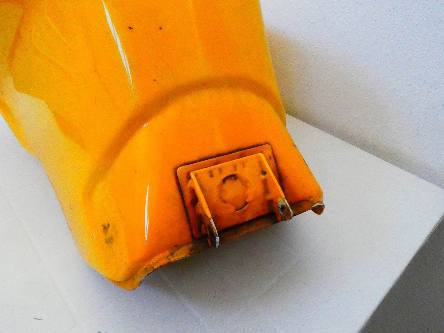 per ducati st2 st3 st4  serbatoio benzina tank fuel giallo