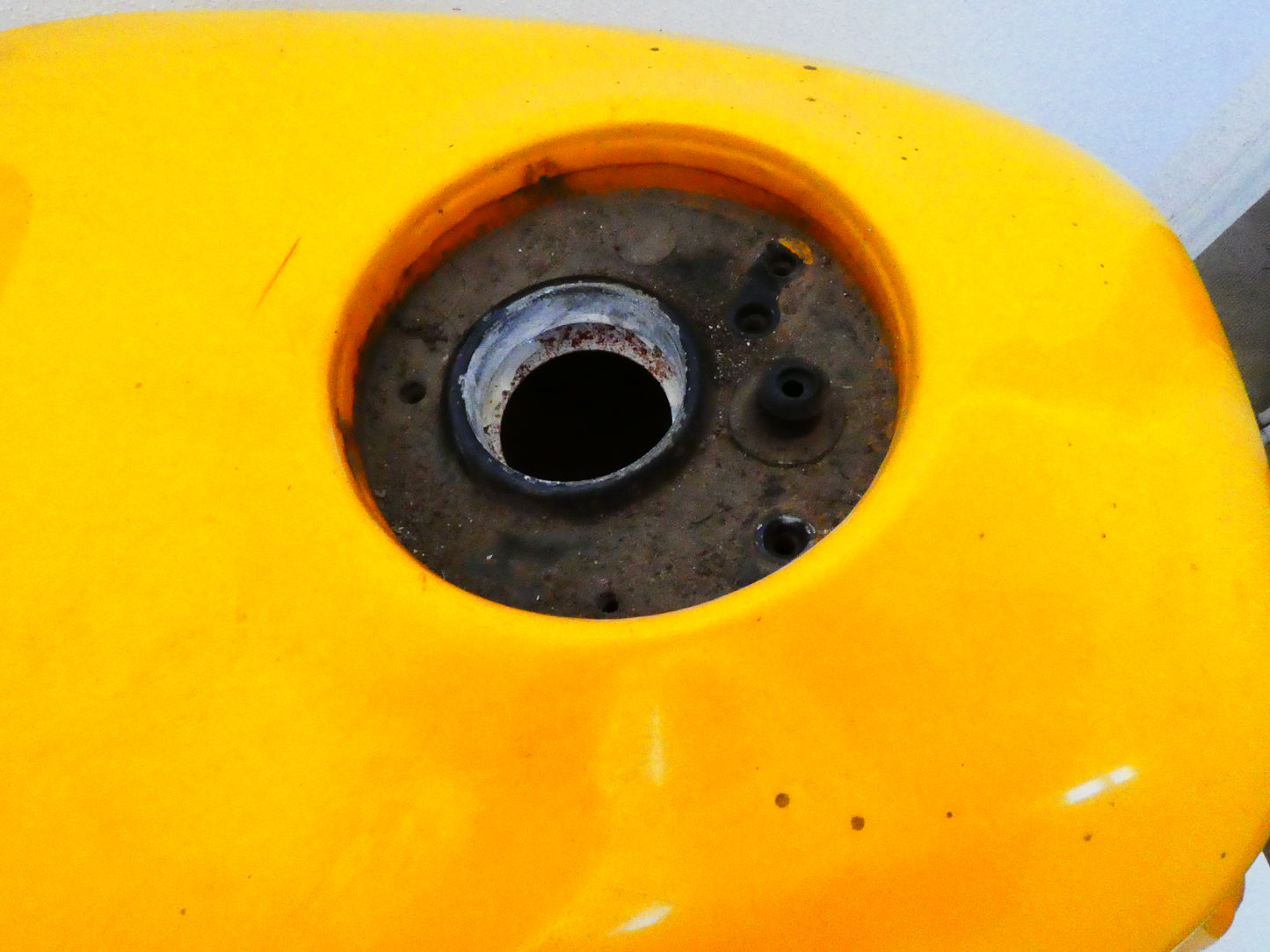 per ducati st2 st3 st4  serbatoio benzina tank fuel giallo