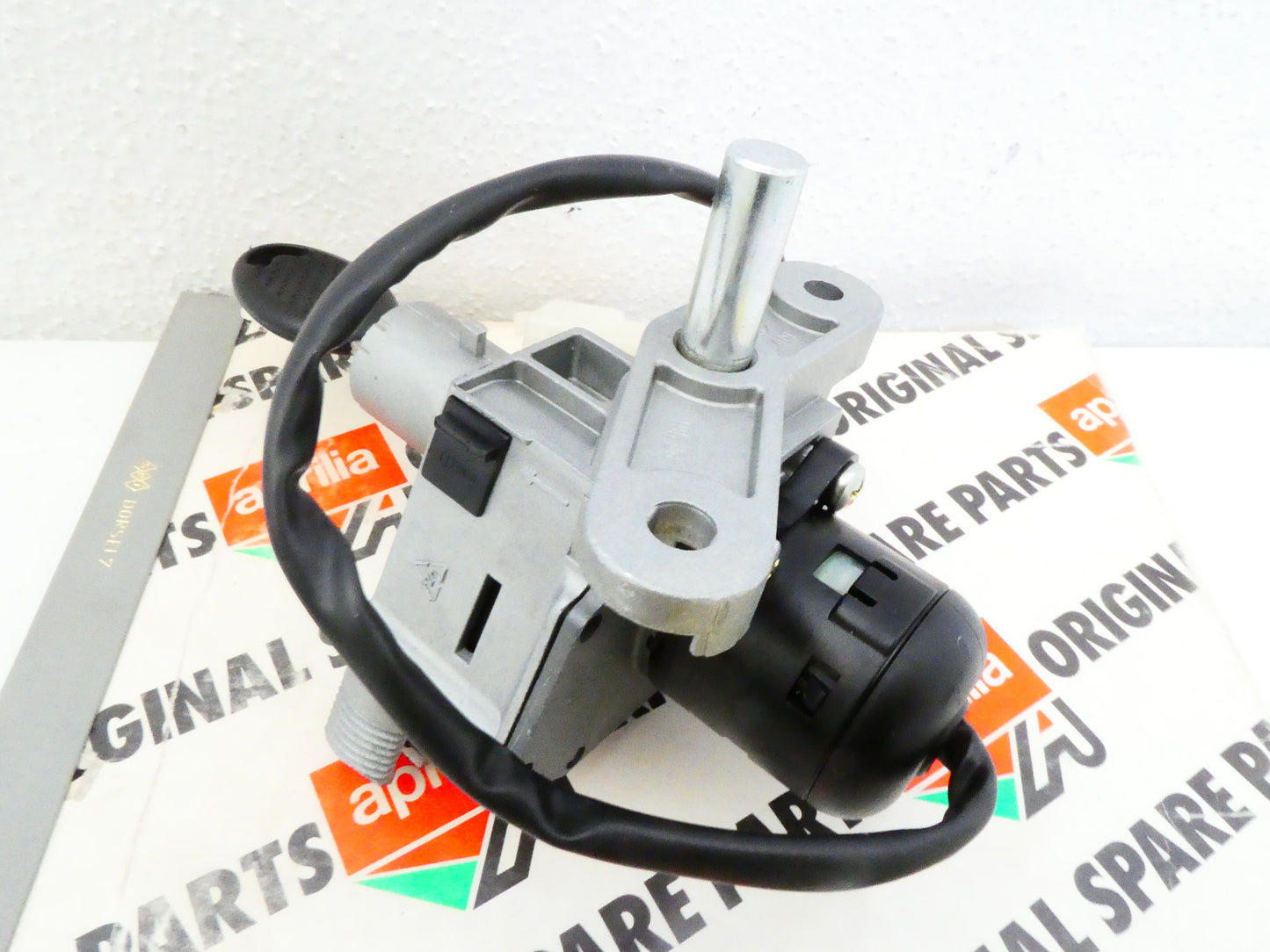 Per Aprilia Scarabeo 125 150 200 bloccasterzo blocchetto accensione scooter zadi 8124620